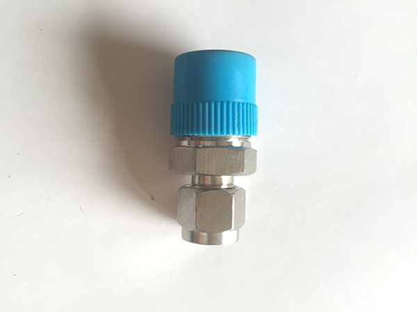 卡套式直通終端